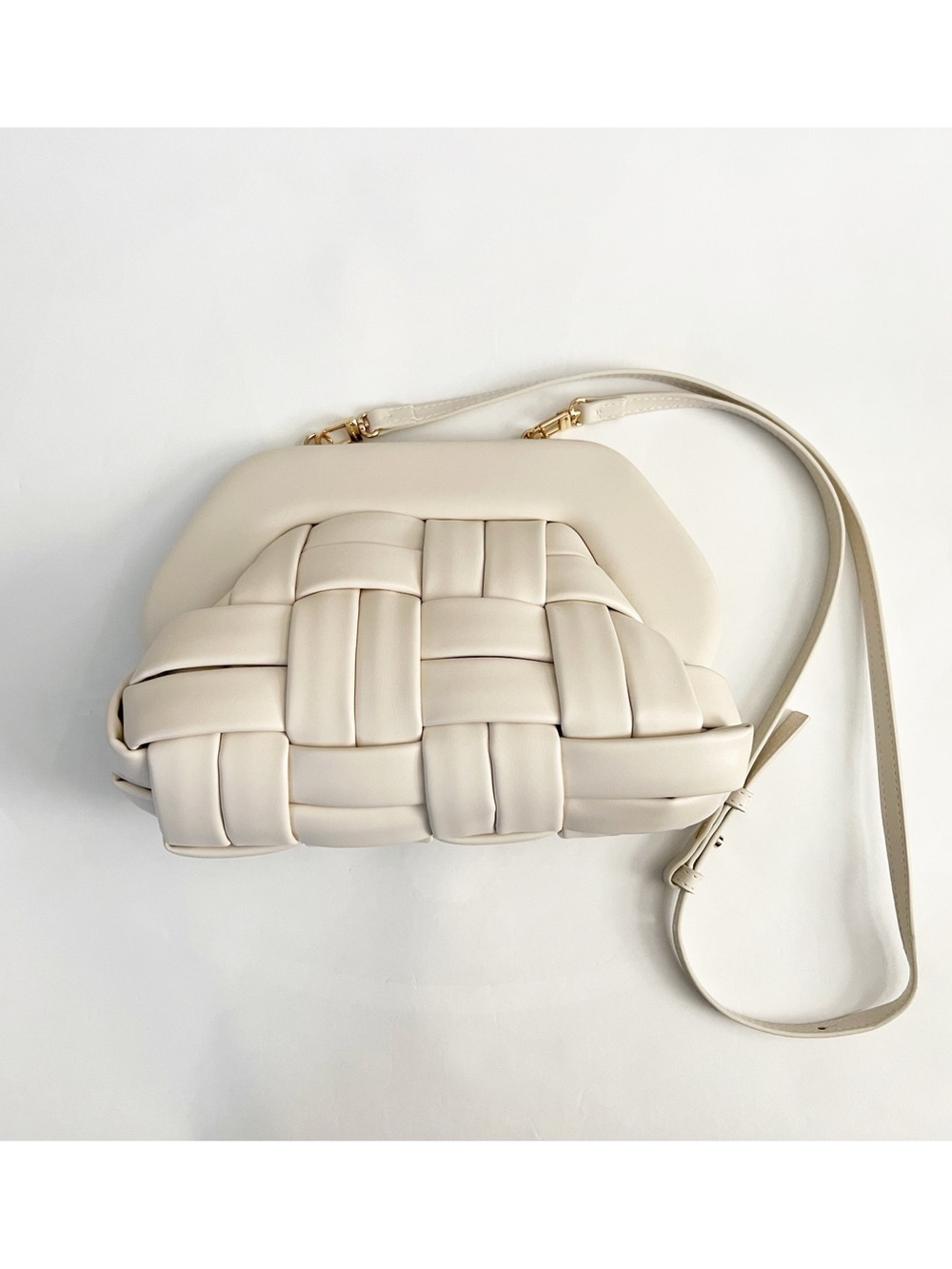 Themoire Tia Woven Clutch/Shoulder Bag in Shell - Picture 5 of 14
